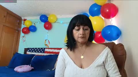 Isabeel Sofia online show from June 20, 7:27 pm