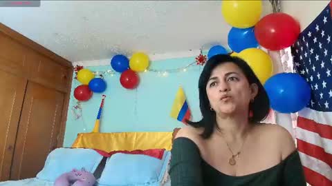 Isabeel Sofia online show from June 24, 6:51 pm