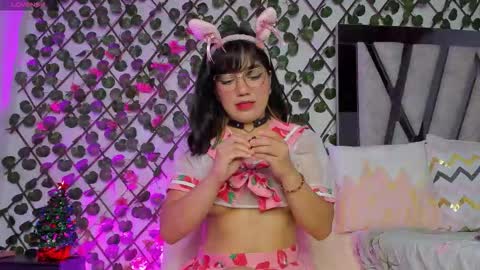 Snapshot of isabel_jamess chatting on November 30, 6:12 pm Isa online show from November 30, 6:12 pm