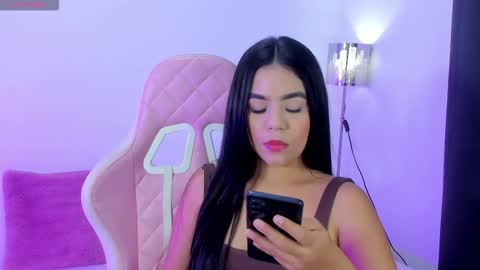 Snapshot of isabel_queen_ chatting on February 20, 4:31 am Isabel online show from February 20, 4:31 am