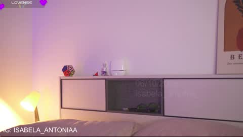    online show from October 12, 12:04 pm