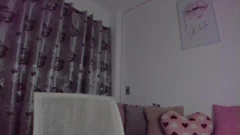 isabela duran online show from November 8, 2:45 am