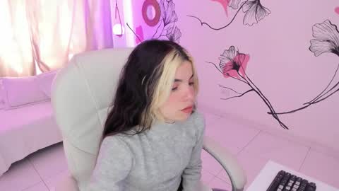 Snapshot of isabela_fiorelli chatting on October 5, 1:20 pm isabela_fiorelli online show from October 5, 1:20 pm