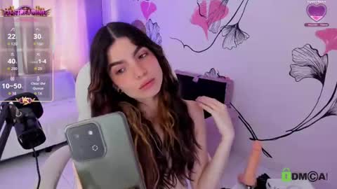 Snapshot of isabela_fiorelli chatting on July 28, 3:21 pm isabela_fiorelli online show from July 28, 3:21 pm
