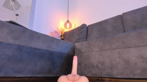 Isabela online show from January 25, 11:55 am