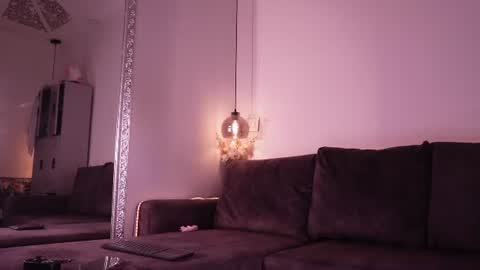 Isabela online show from July 14, 11:49 am