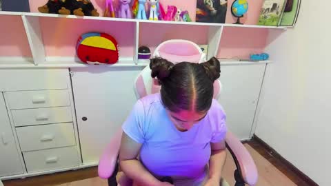  isabela online show from December 6, 4:14 am