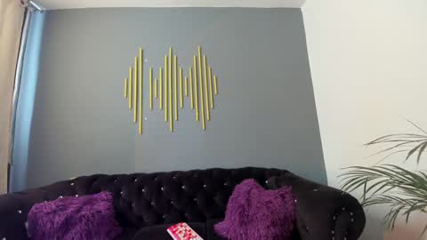  isabela online show from December 6, 3:33 pm