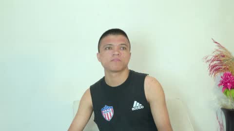 Snapshot of isabela_lux chatting on April 15, 3:02 am Isabella online show from April 15, 3:02 am