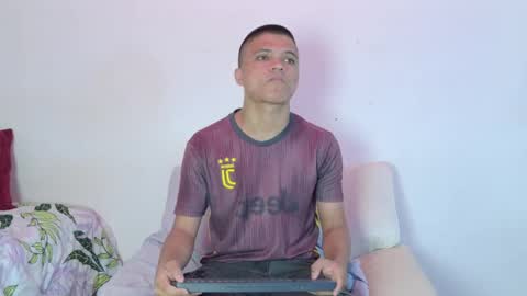 Snapshot of isabela_lux chatting on May 14, 11:22 pm Isabella online show from May 14, 11:22 pm