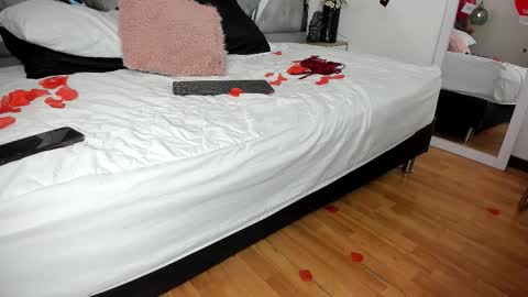 Mommy Isa online show from February 16, 4:30 am