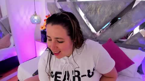 Mommy Isa online show from June 3, 12:19 pm