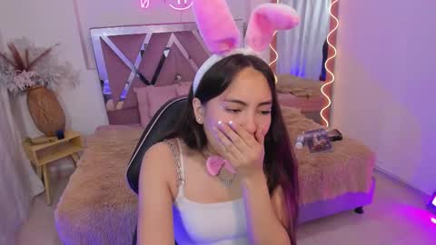 Snapshot of isabela_tay chatting on November 22, 12:04 pm ISABELA online show from November 22, 12:04 pm