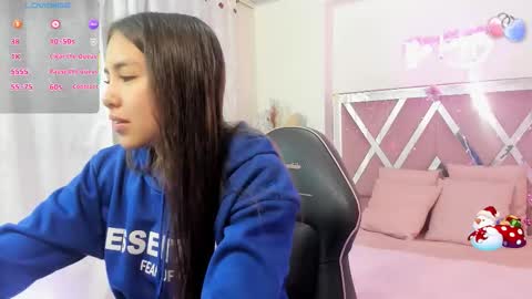 Snapshot of isabela_tay chatting on December 3, 11:30 am ISABELA online show from December 3, 11:30 am