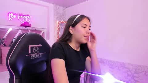 Snapshot of isabela_tay chatting on December 16, 11:37 am ISABELA online show from December 16, 11:37 am