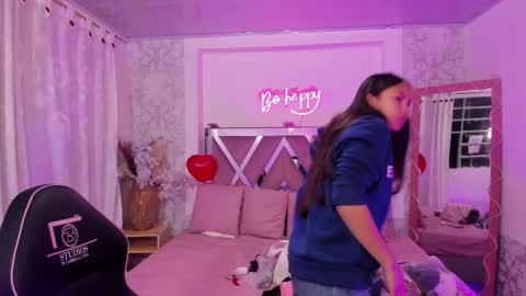 ISABELA  online show from February 21, 11:33 am