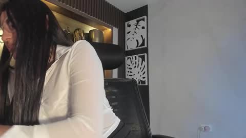 isabelastefano online show from February 21, 3:40 am