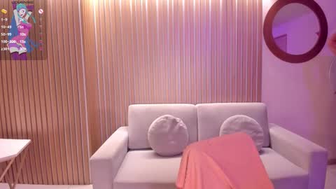 Isabel Bornner online show from October 8, 7:11 pm