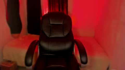 isabella online show from July 8, 3:00 am