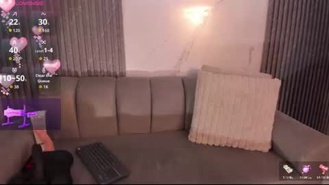 Isabel  online show from July 15, 3:06 pm