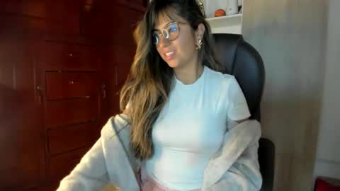 Snapshot of isabella22_1 chatting on February 20, 6:26 am Isabella22 1 online show from February 20, 6:26 am