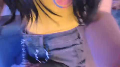 Snapshot of isabella525 chatting on July 7, 5:17 pm Isabella online show from July 7, 5:17 pm
