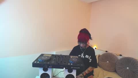    online show from December 3, 1:30 am
