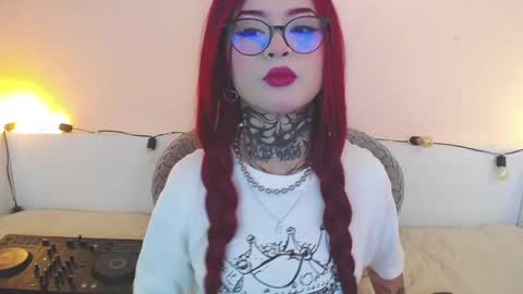    online show from December 4, 9:24 pm