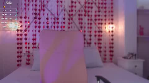 Isa  online show from February 20, 3:52 pm