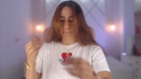 Isa  online show from October 9, 2:59 pm