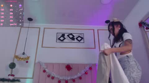 Isa Online 11pm to 5am Colombia time online show from December 14, 11:09 pm