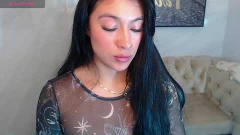 Snapshot of isabella_collen_v chatting on June 5, 1:17 pm Hi Stream 800am to 200pm online show from June 5, 1:17 pm