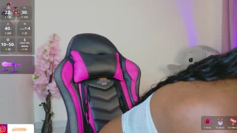 Isabella-Rodriguez online show from July 3, 11:27 am