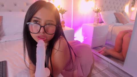   online show from February 5, 10:12 pm