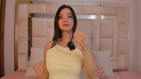 isabella_gomez11 online show from December 3, 6:17 pm