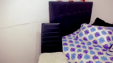 sandra   isabella hotxxx online show from December 5, 6:22 pm