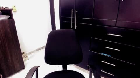 sandra   isabella hotxxx online show from March 5, 2:03 am