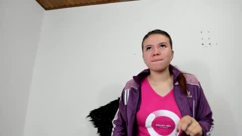 isabella_jaramillo online show from November 8, 12:05 pm