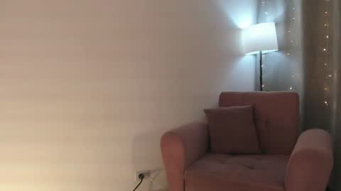 ISABELLA online show from July 12, 1:18 am