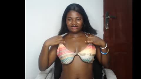 Snapshot of isabella_love7 chatting on March 17, 9:51 pm isabella online show from March 17, 9:51 pm