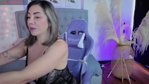   online show from November 3, 12:06 pm