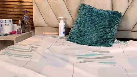 Snapshot of isabella_luxet chatting on June 10, 3:22 pm isabella_luxet online show from June 10, 3:22 pm