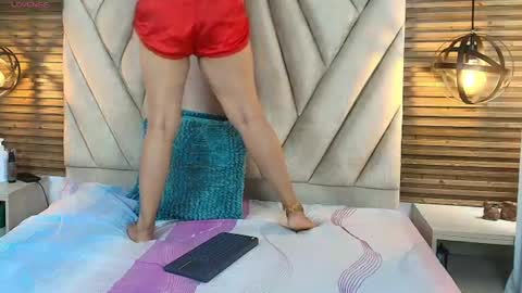 isabella_luxet online show from July 8, 4:55 pm