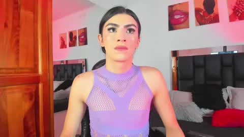 Snapshot of isabella_moon9 chatting on March 13, 11:28 am Isabella Moon9 online show from March 13, 11:28 am