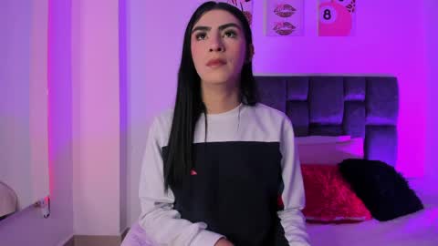 Snapshot of isabella_moon9 chatting on March 26, 12:11 pm Isabella Moon9 online show from March 26, 12:11 pm