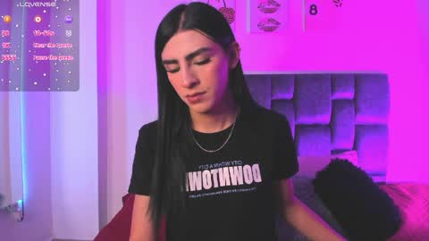 Snapshot of isabella_moon9 chatting on April 2, 12:03 pm Isabella Moon9 online show from April 2, 12:03 pm