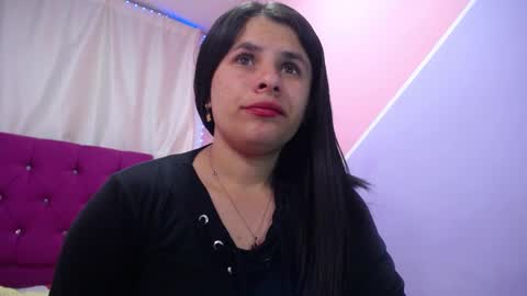 Snapshot of isabella_nice_ chatting on January 19, 1:43 am abby online show from January 19, 1:43 am