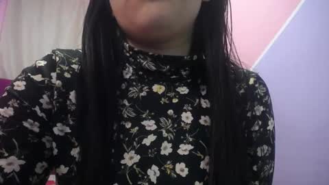 Snapshot of isabella_nice_ chatting on January 30, 2:27 am abby online show from January 30, 2:27 am