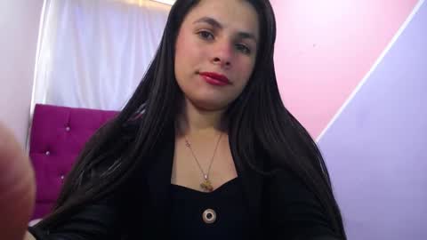 Snapshot of isabella_nice_ chatting on March 3, 2:37 pm abby online show from March 3, 2:37 pm
