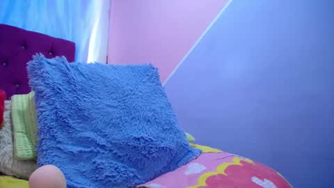 Snapshot of isabella_nice_ chatting on September 17, 3:03 pm abby online show from September 17, 3:03 pm